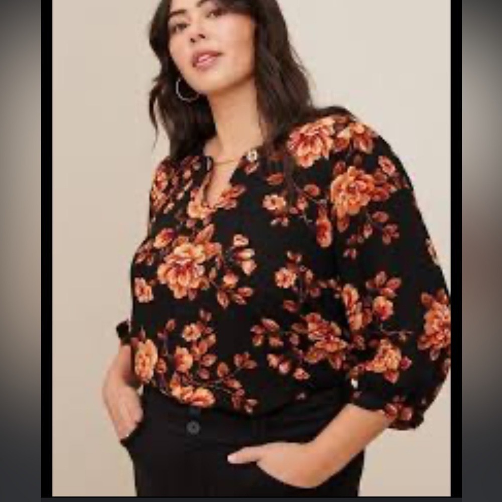 Torrid Womens Crepe Chain Detail Blouse 4X Dark Floral Office Casual Fairy Grun